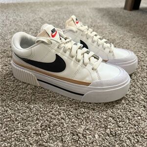 Nike Women's Sneakers in Cream and Black